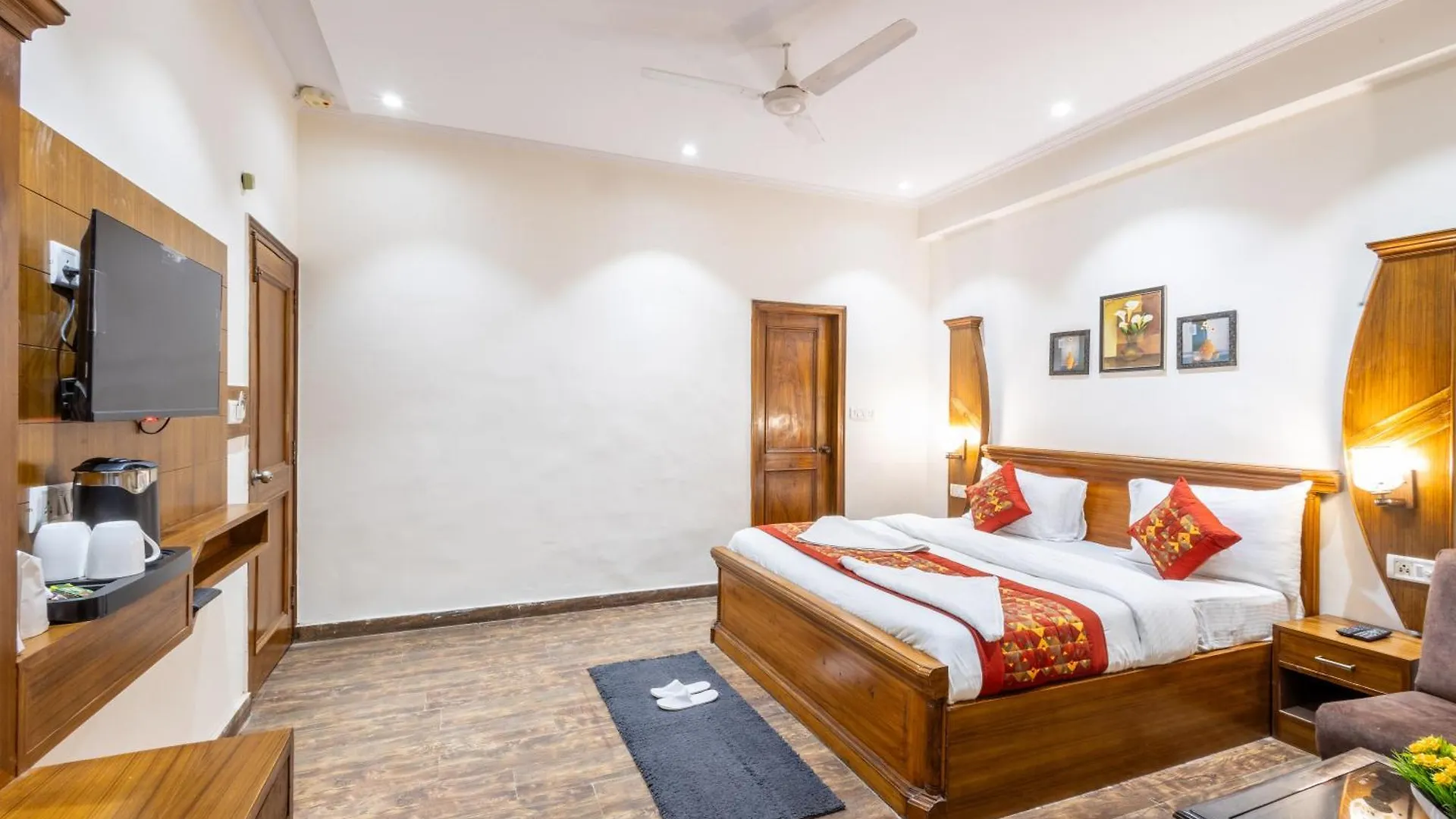 Hotel Garden View Karol Bagh Delhi