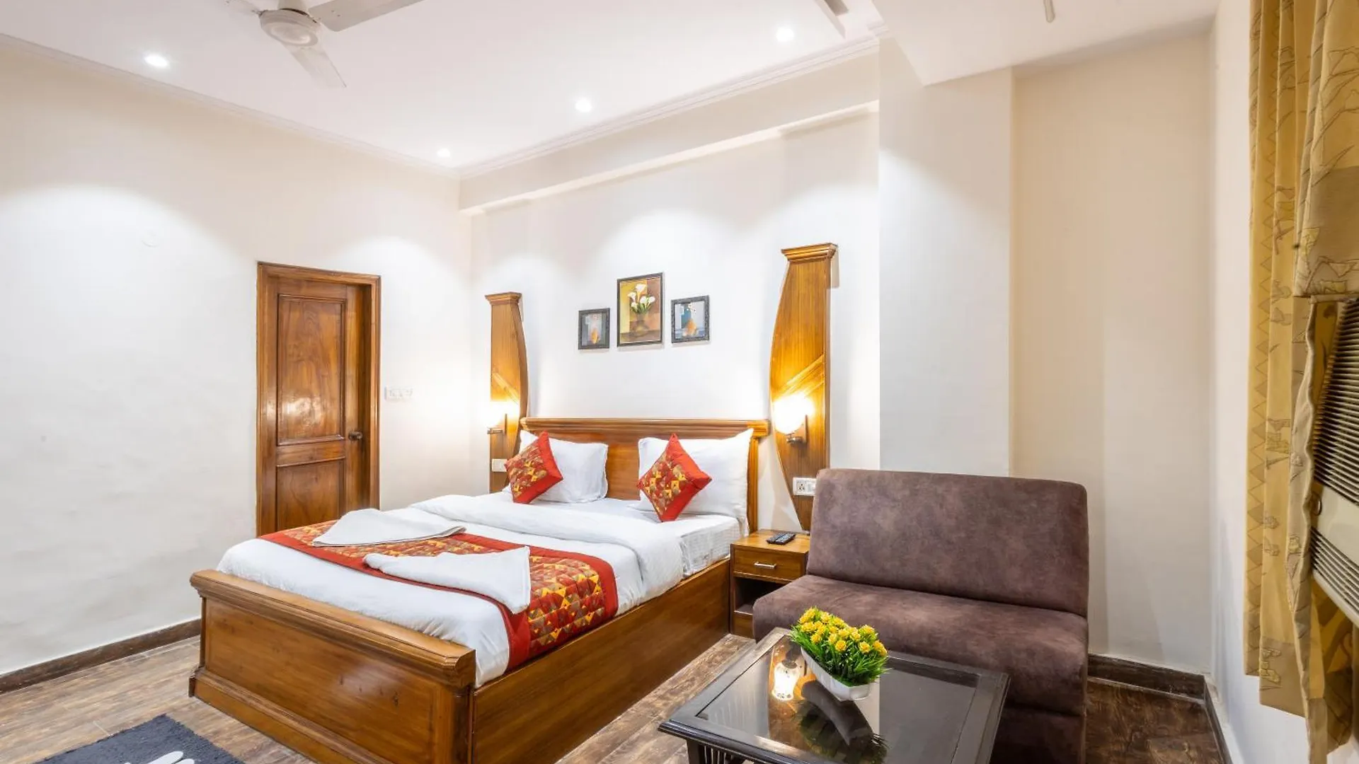 Hotel Garden View Karol Bagh Delhi