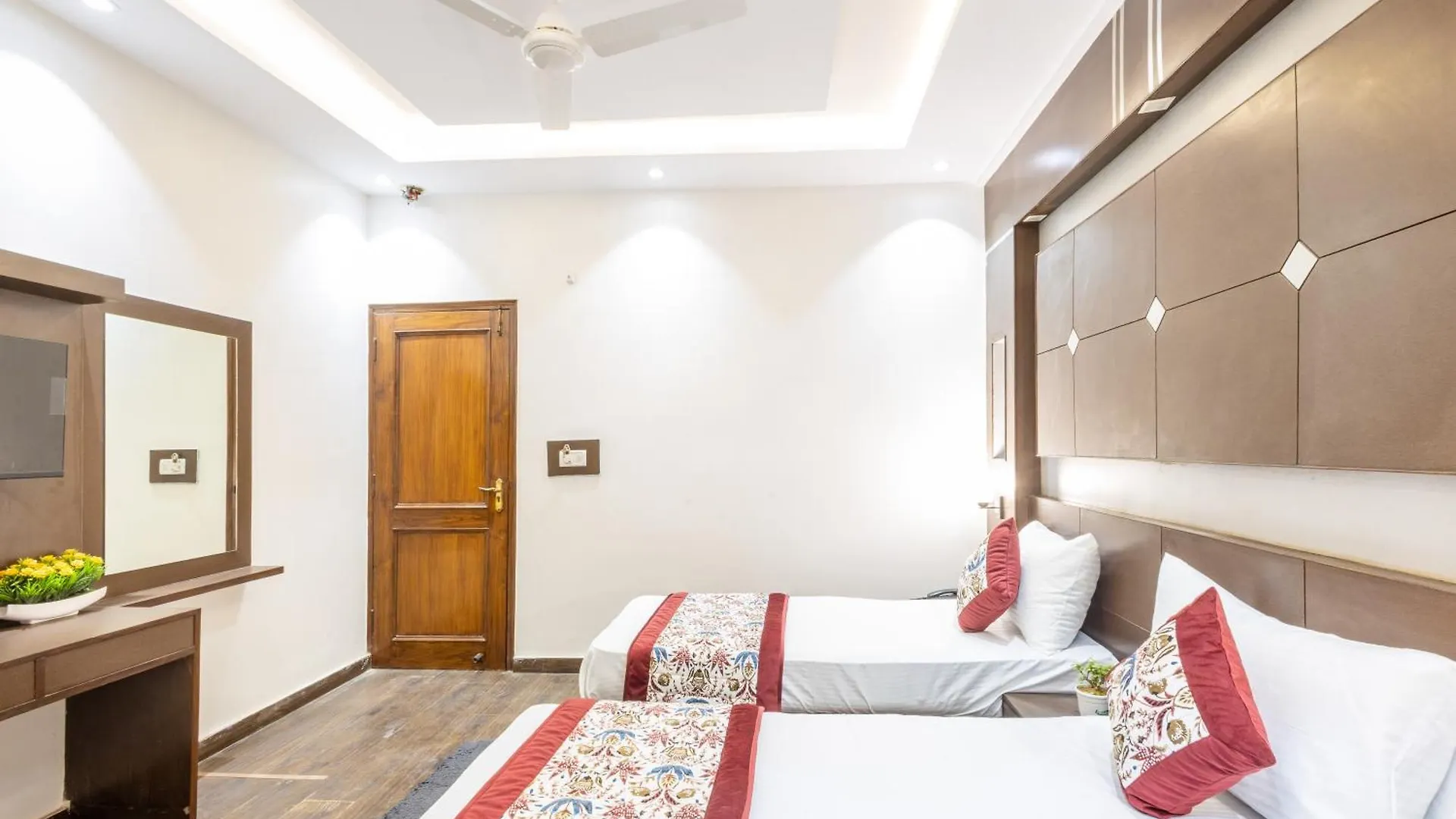 ***  Hotel Garden View Karol Bagh Delhi  India